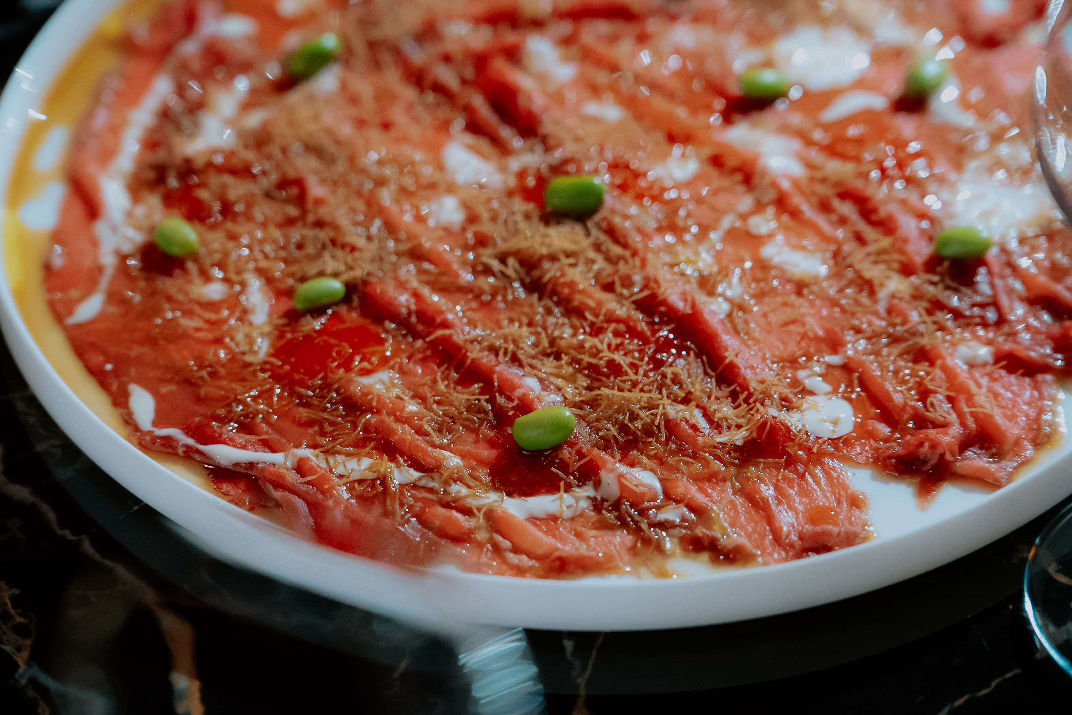 Carpaccio alla Cipriani su piatto bianco, Carpaccio Beef Restaurant Roma
